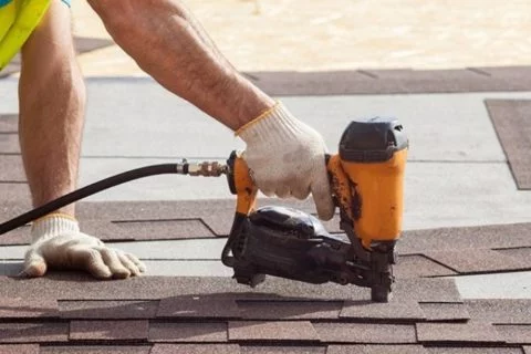 Signs That Your Home Or Business Are In Need of Roofing Repairs or a New Roof…